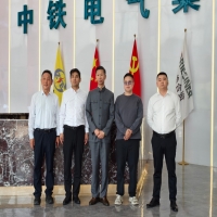 ���������L(zh��ng)֧������ͬ�ϺϽM�����P���L(zh��ng)�{(di��o)�����F늚⼯�F(tu��n)����Մ